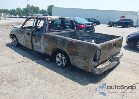 2001 Toyota Tundra Ltd V8 из США, поврежденный, VIN 5TBBT48181S136341